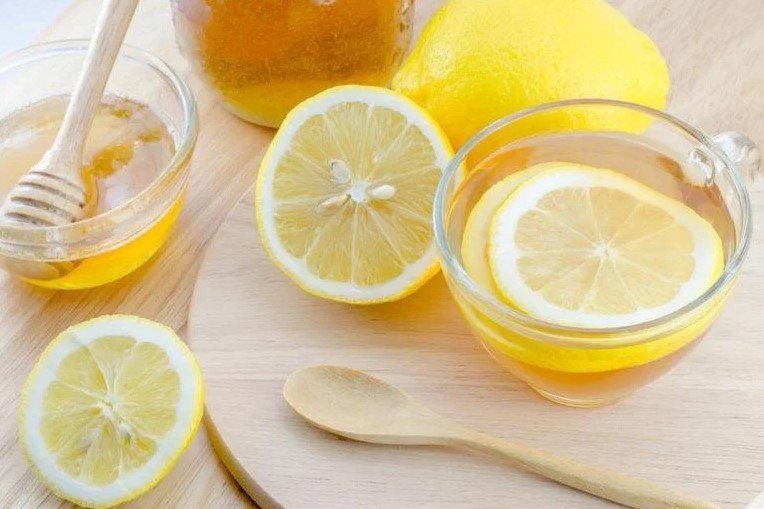 Coconut Oil & Lemon Juice