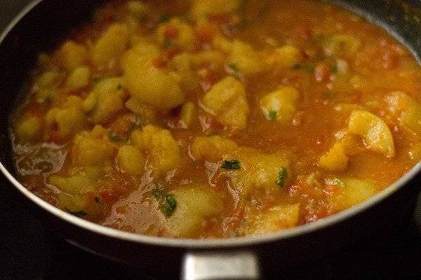 Aloo Rasedar Recipe