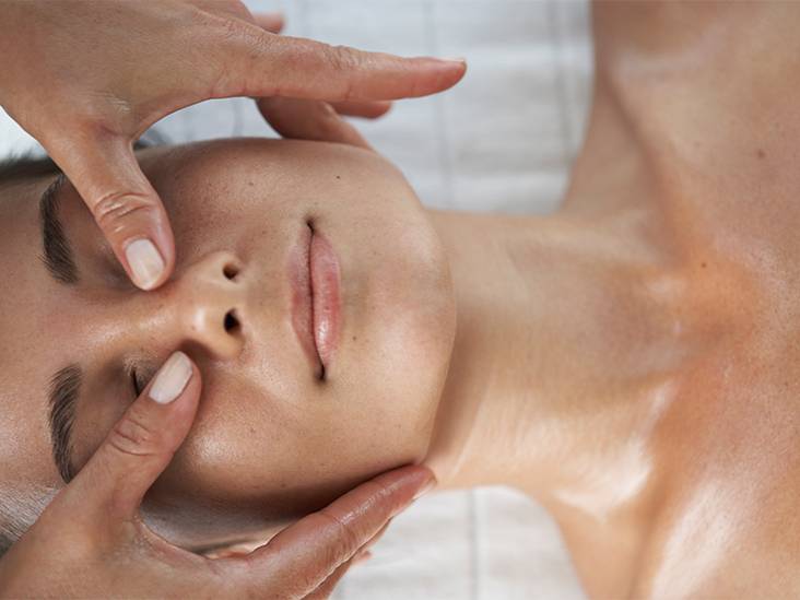 Process Of Lymphatic Facial Drainage Massage