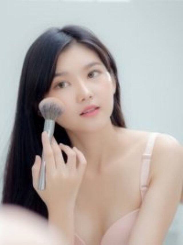 Know These Makeup Essentials That Is Changed Our Lifestyle Overnight
