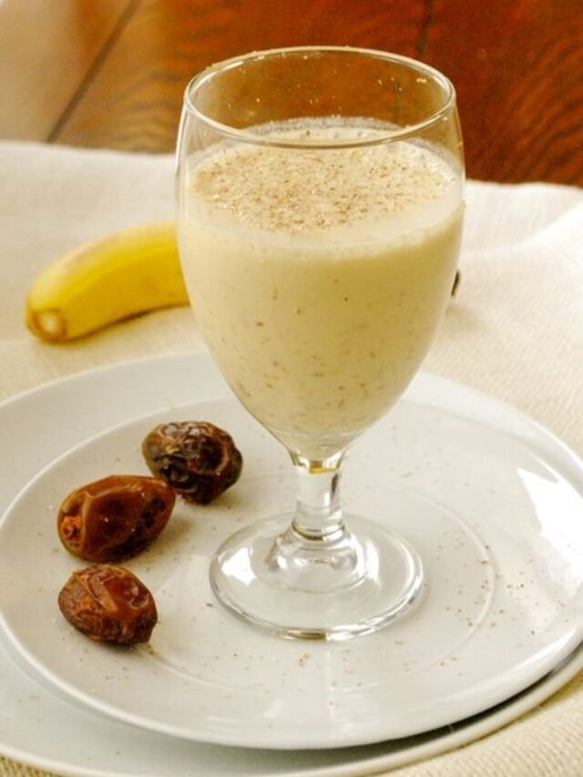 Amazing Health Benefits Of Dates & Banana Smoothie